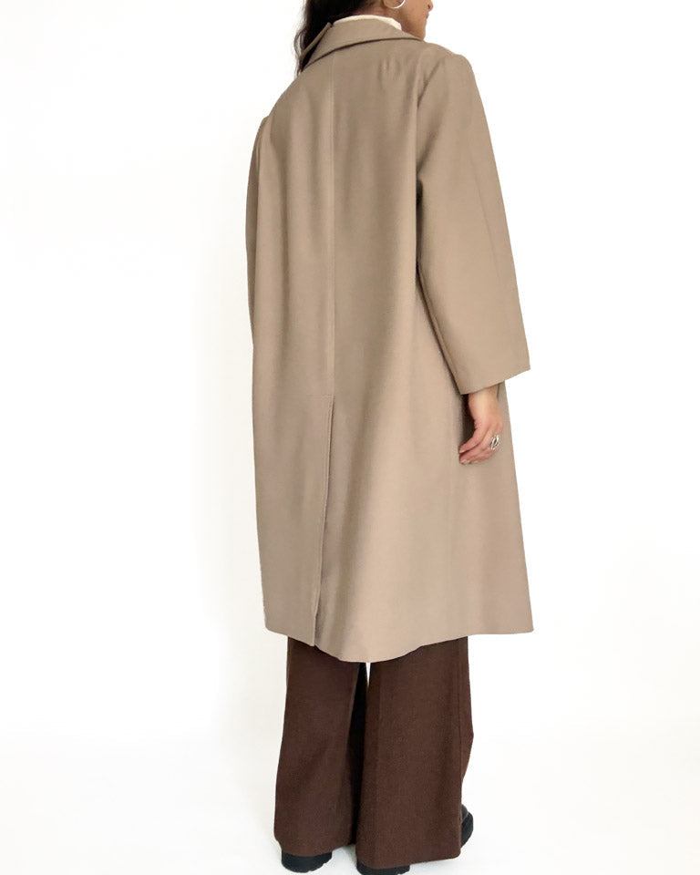 Vintage beige trench coat view 104