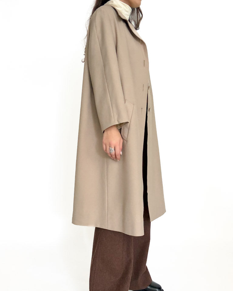 Vintage beige trench coat view 105