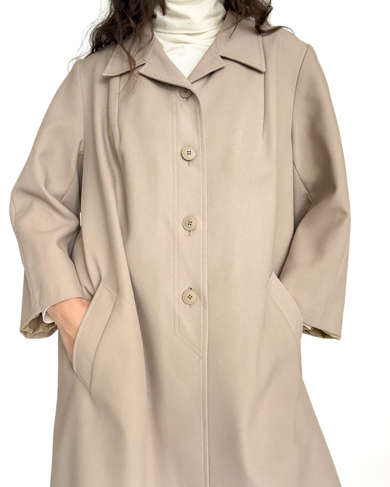 Vintage beige trench coat view 114
