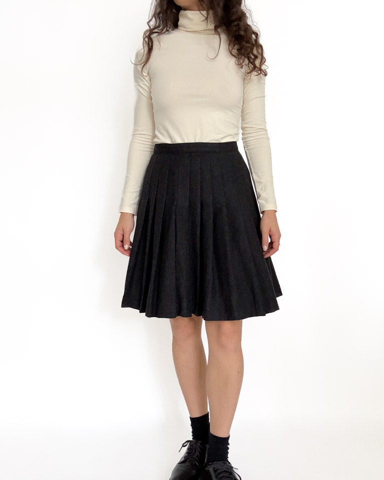Vintage 90's Black Virgin Wool Pleated Skirt front view