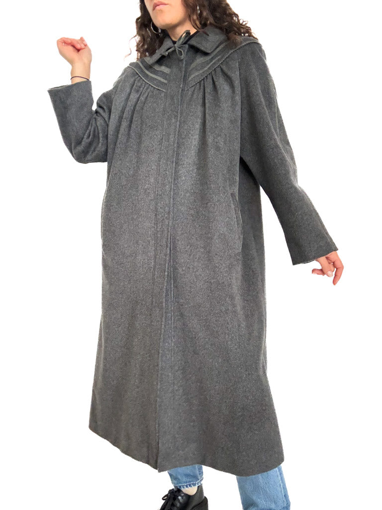 Vintage grey wool coat closed