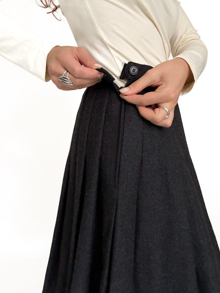 Vintage wool skirt view 218