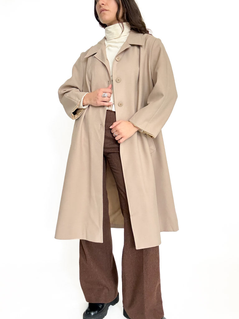 Vintage beige trench coat view 106