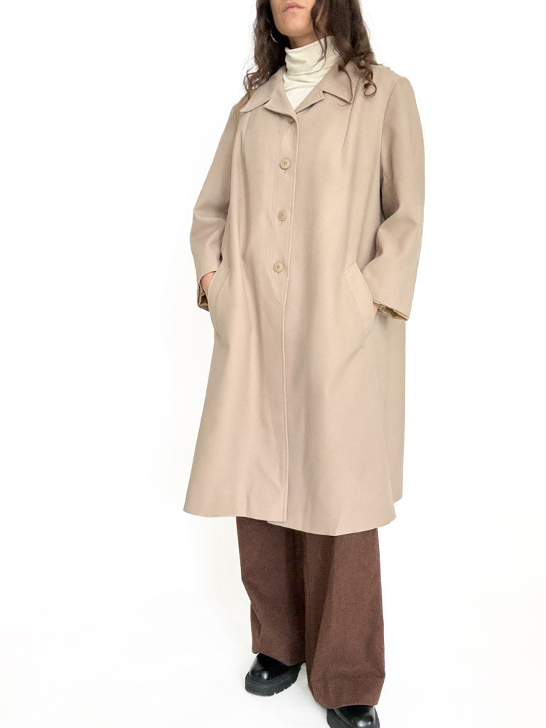 Vintage beige trench coat view 111