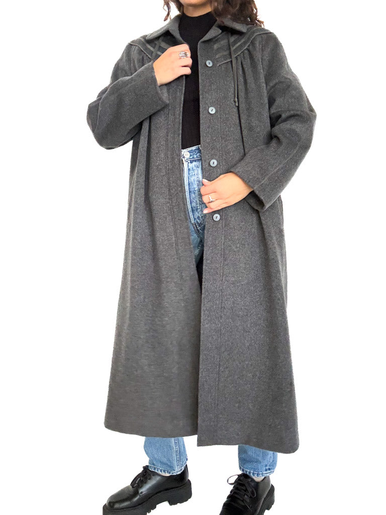 Vintage grey wool coat front detail